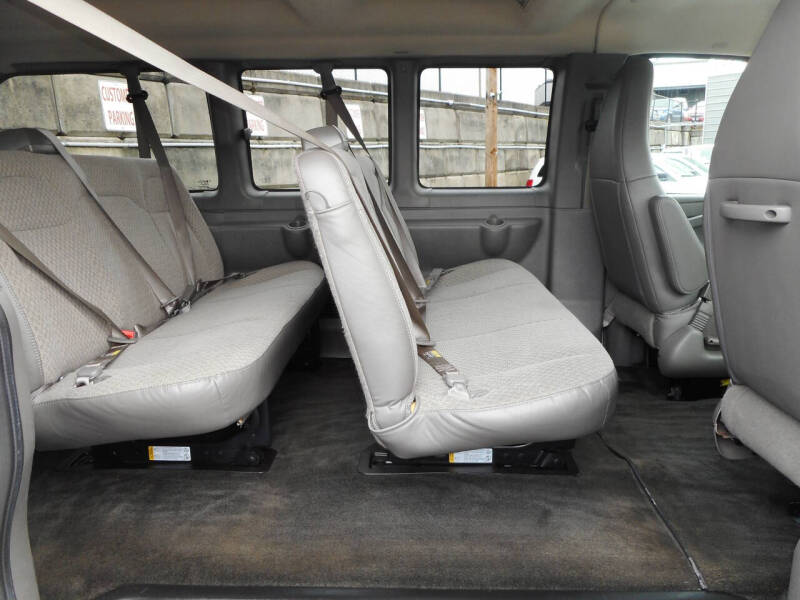 2017 Chevrolet Express LT 3500