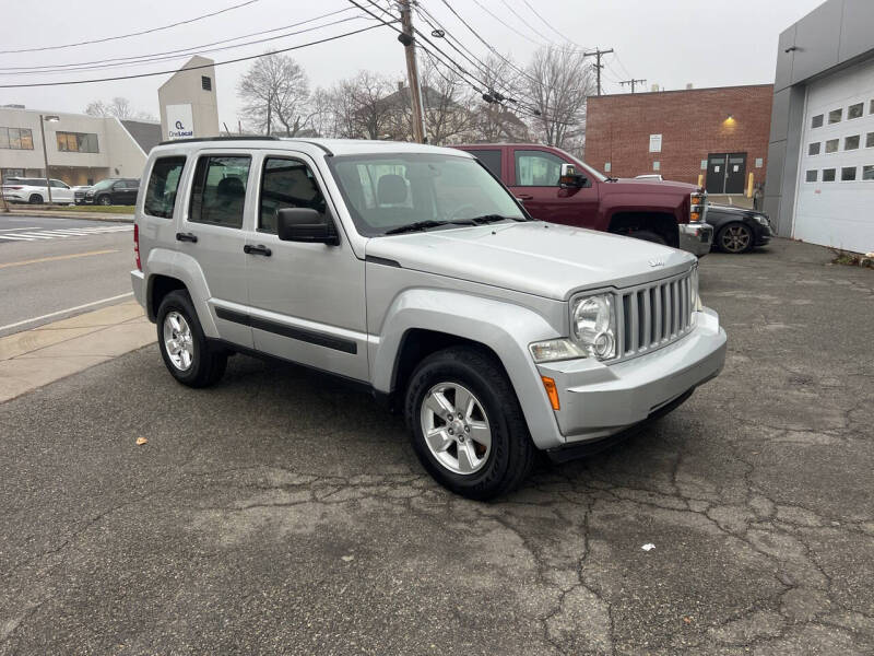 2012 Jeep Liberty null photo 6