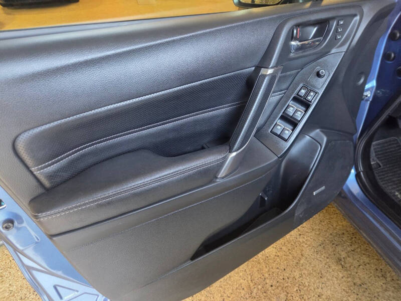 2017 Subaru Forester 2.0XT Touring