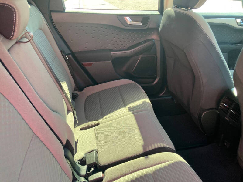 2020 Ford Escape SE