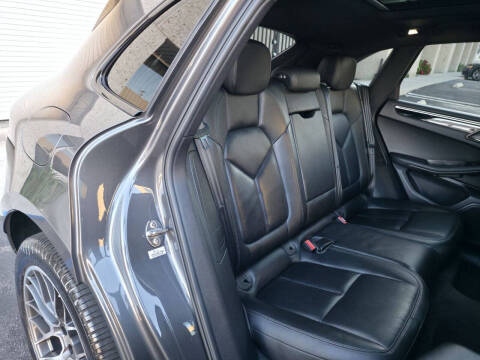 2016 Porsche Macan S