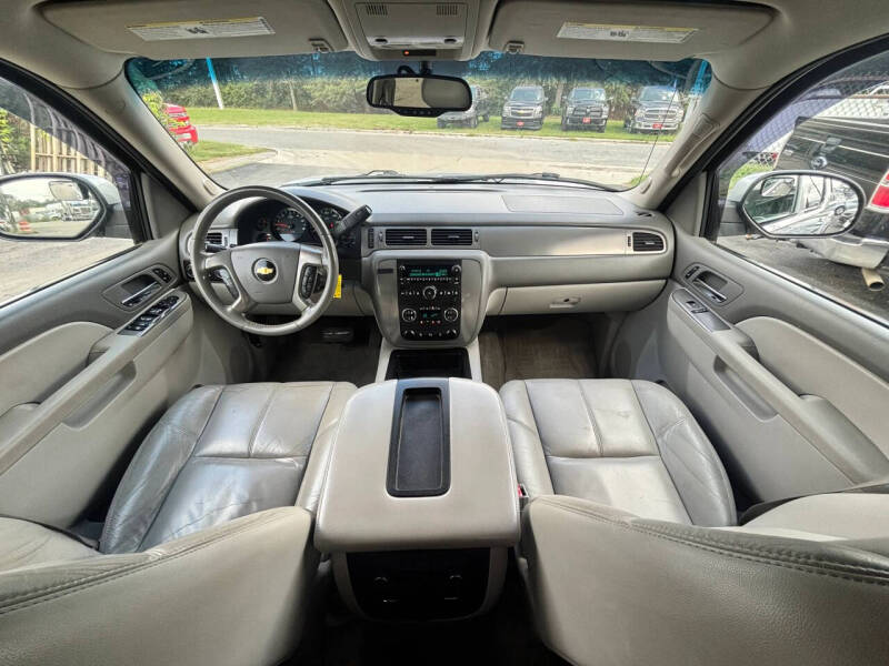 2011 Chevrolet Avalanche LT