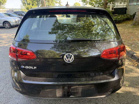 2016 Volkswagen e-Golf SE