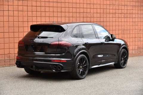 2016 Porsche Cayenne GTS
