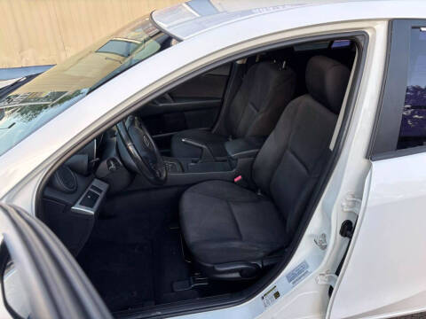 2013 Mazda MAZDA3 i Touring