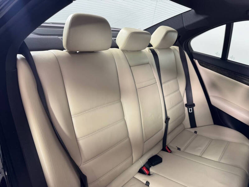 2010 Mercedes-Benz C-Class C 63 AMG