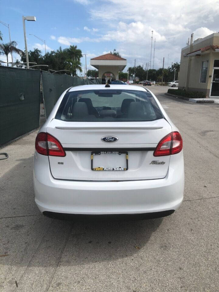 2013 Ford Fiesta  - $4,900