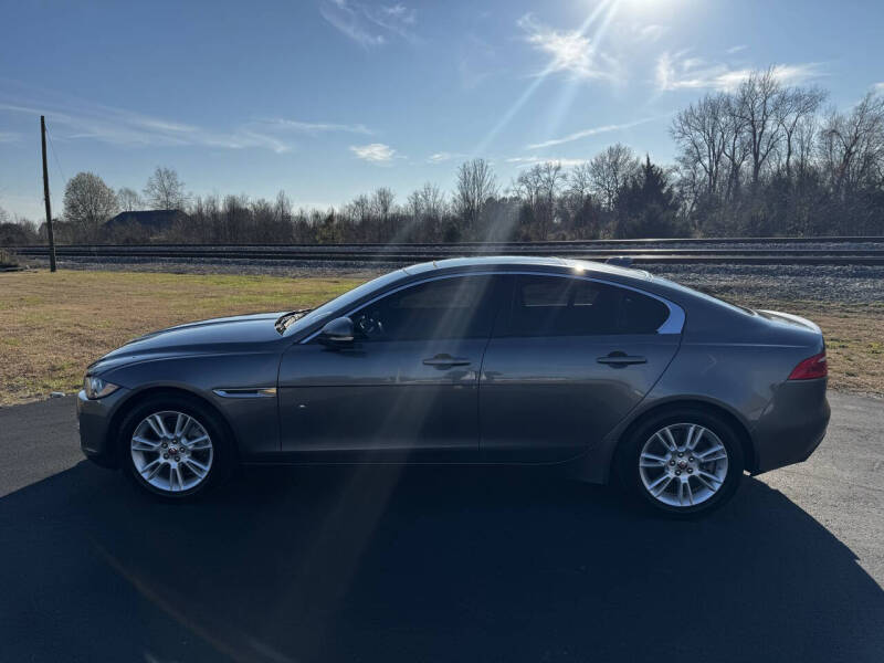 2017 Jaguar XE 25t Premium