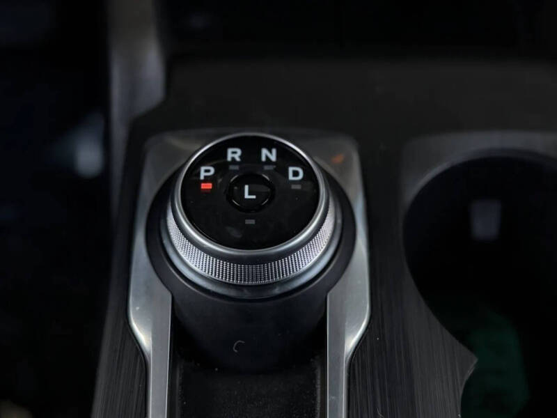 2022 Ford Escape Hybrid SE