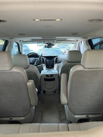 2017 Cadillac Escalade ESV Luxury