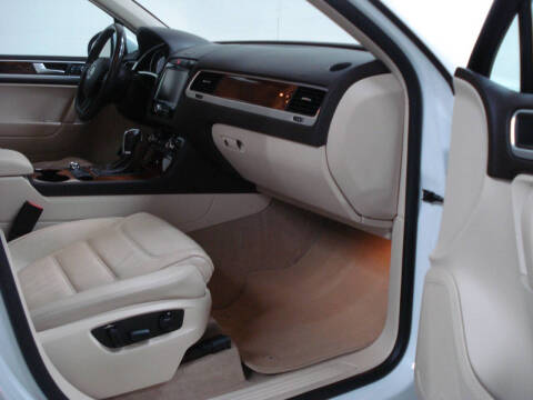 2013 Volkswagen Touareg TDI Sport