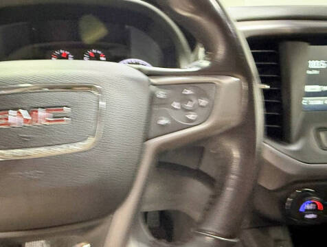 2017 GMC Acadia SLE-2