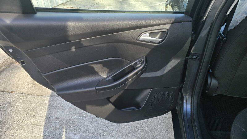 2017 Ford Focus SE