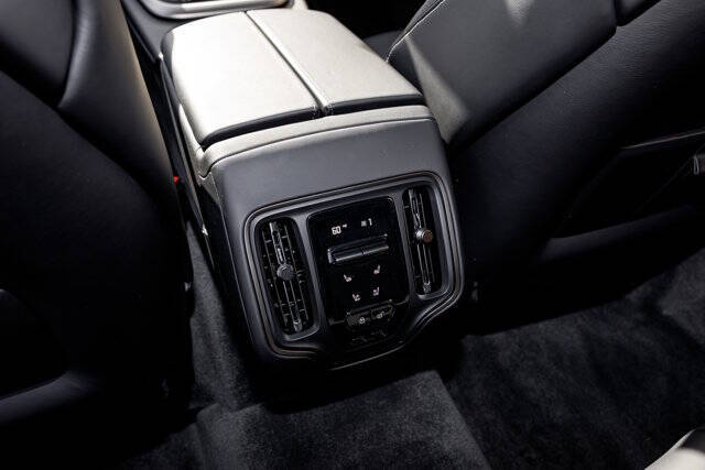 2026 Aston Martin DBX 707