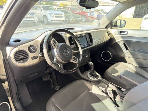 2016 Volkswagen Beetle 1.8T SE