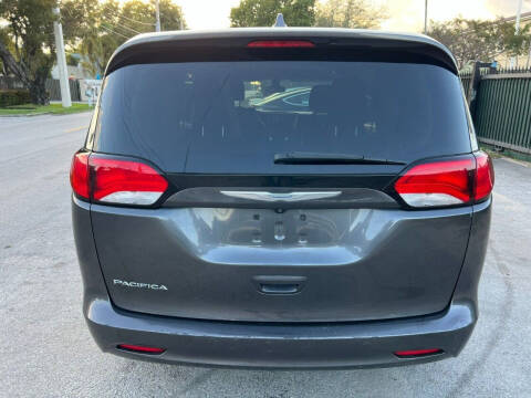 2017 Chrysler Pacifica LX