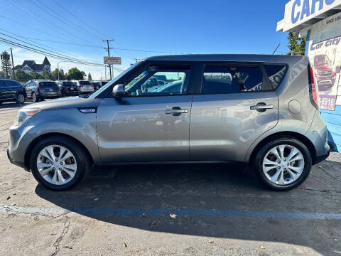 2016 Kia Soul +