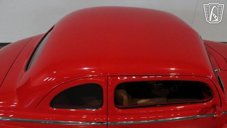 1948 Ford Deluxe