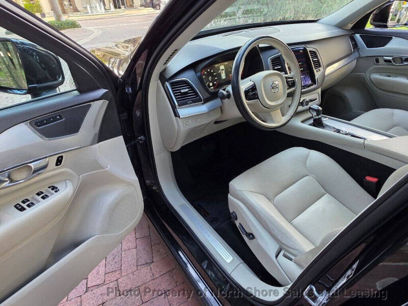 2018 Volvo XC90 T6 Momentum