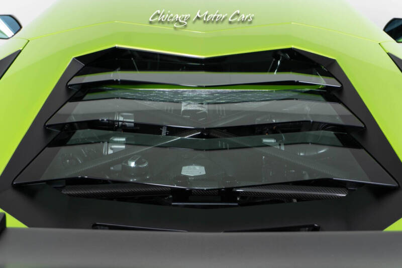 2016 Lamborghini Aventador LP 750-4 SV