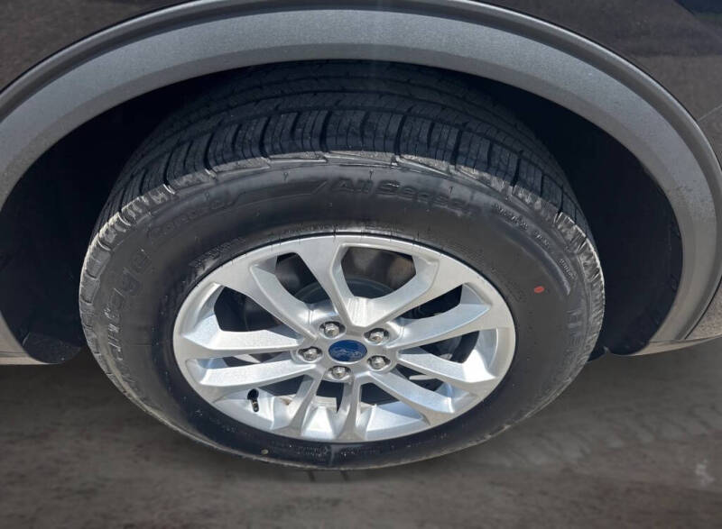 2022 Ford Escape SE