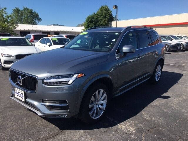 2019 Volvo XC90 T6 Momentum