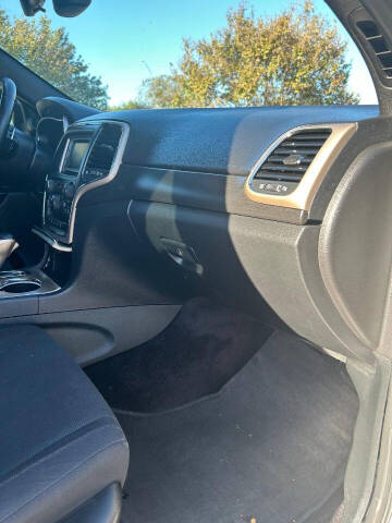 2017 Jeep Grand Cherokee Laredo