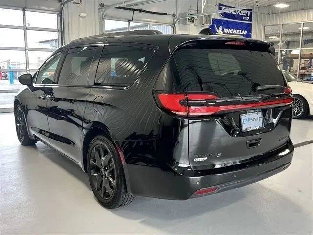 2025 Chrysler Pacifica Limited