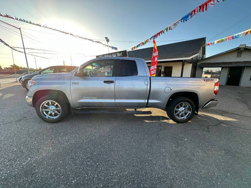 2015 Toyota Tundra SR5