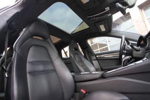 2017 Porsche Panamera Turbo