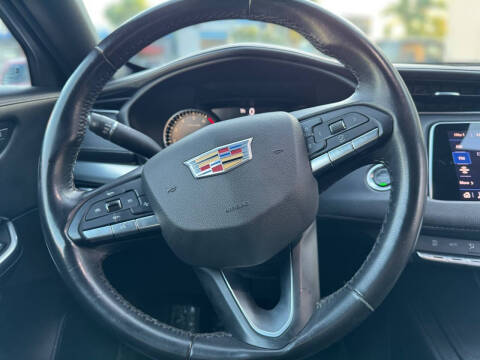 2021 Cadillac XT4 Premium Luxury