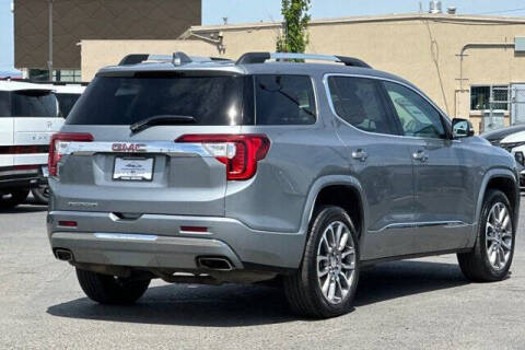 2023 GMC Acadia Denali