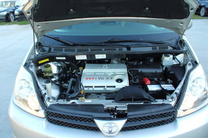 2005 Toyota Sienna