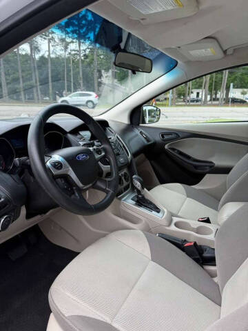 2012 Ford Focus SE