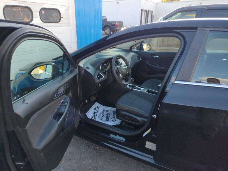 2017 Chevrolet Cruze LT Auto