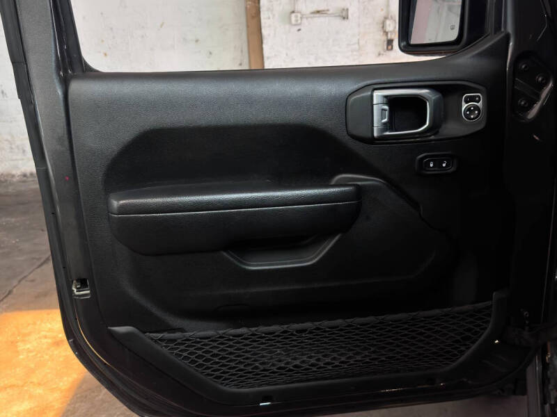 2023 Jeep Gladiator Mojave