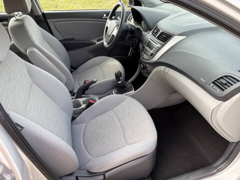 2017 Hyundai Accent SE