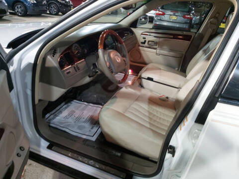 2003 Lincoln Town Car Signature