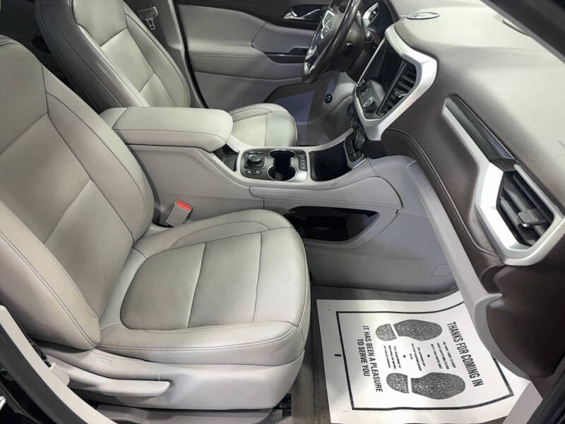 2020 GMC Acadia SLT