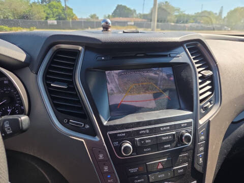 2017 Hyundai Santa Fe SE