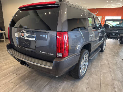 2011 Cadillac Escalade Luxury