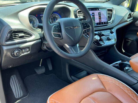 2025 Chrysler Pacifica Pinnacle
