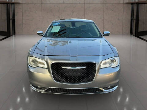 2017 Chrysler 300 C