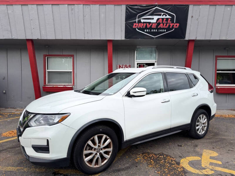 2020 Nissan Rogue SV's photo