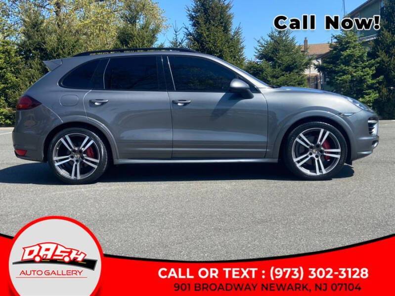 2013 Porsche Cayenne GTS