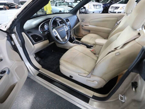 2013 Chrysler 200 Touring
