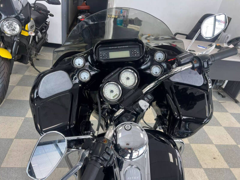 2011 Harley-Davidson FLTRX Road Glide Custom