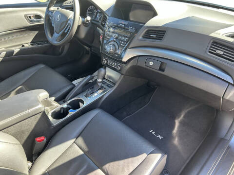 2013 Acura ILX 2.0L w/Tech