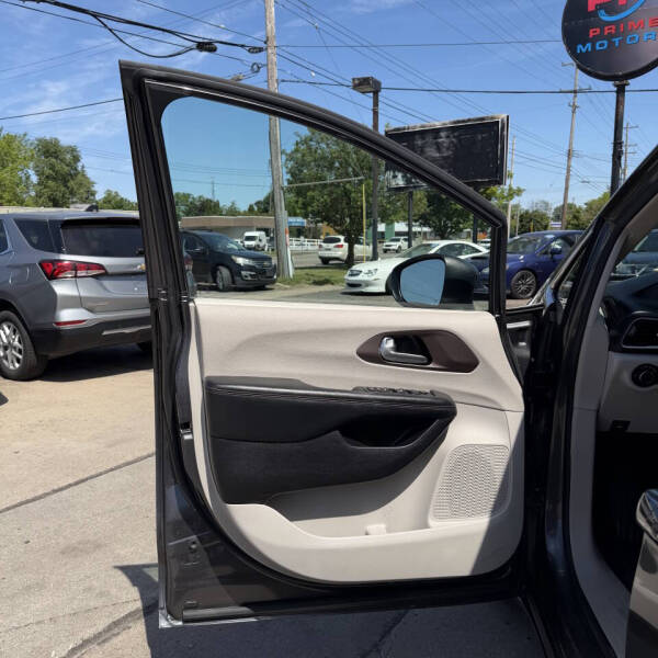 2017 Chrysler Pacifica Touring