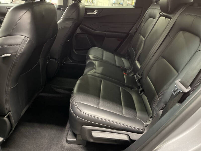 2021 Ford Escape Hybrid Titanium